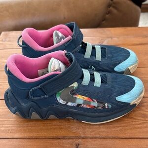 Nike Girls Blue Basketball Shoes